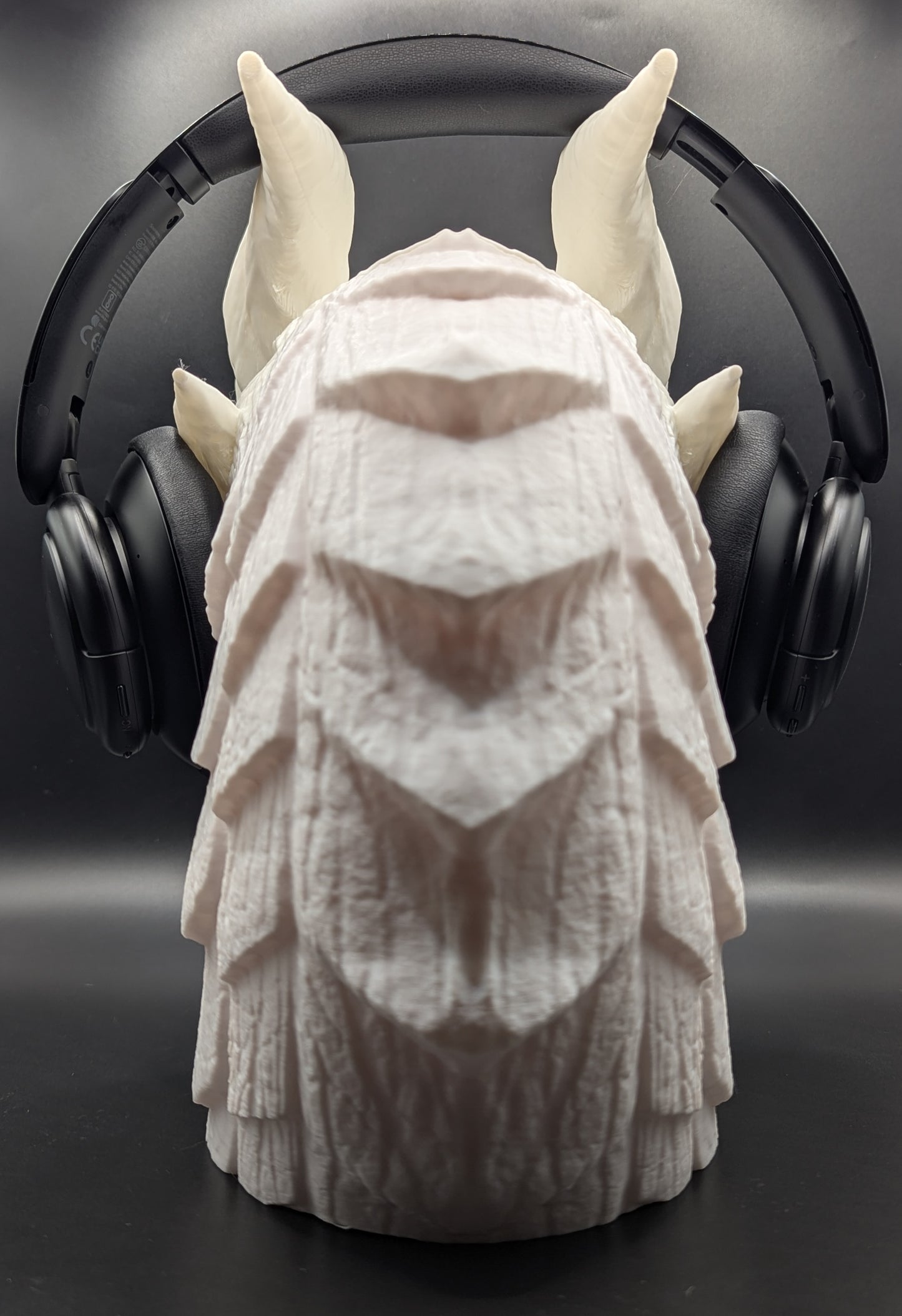 Custom 3D-Printed Dragon Headphone Stand - The Ultimate Fantasy Desk Accessory
