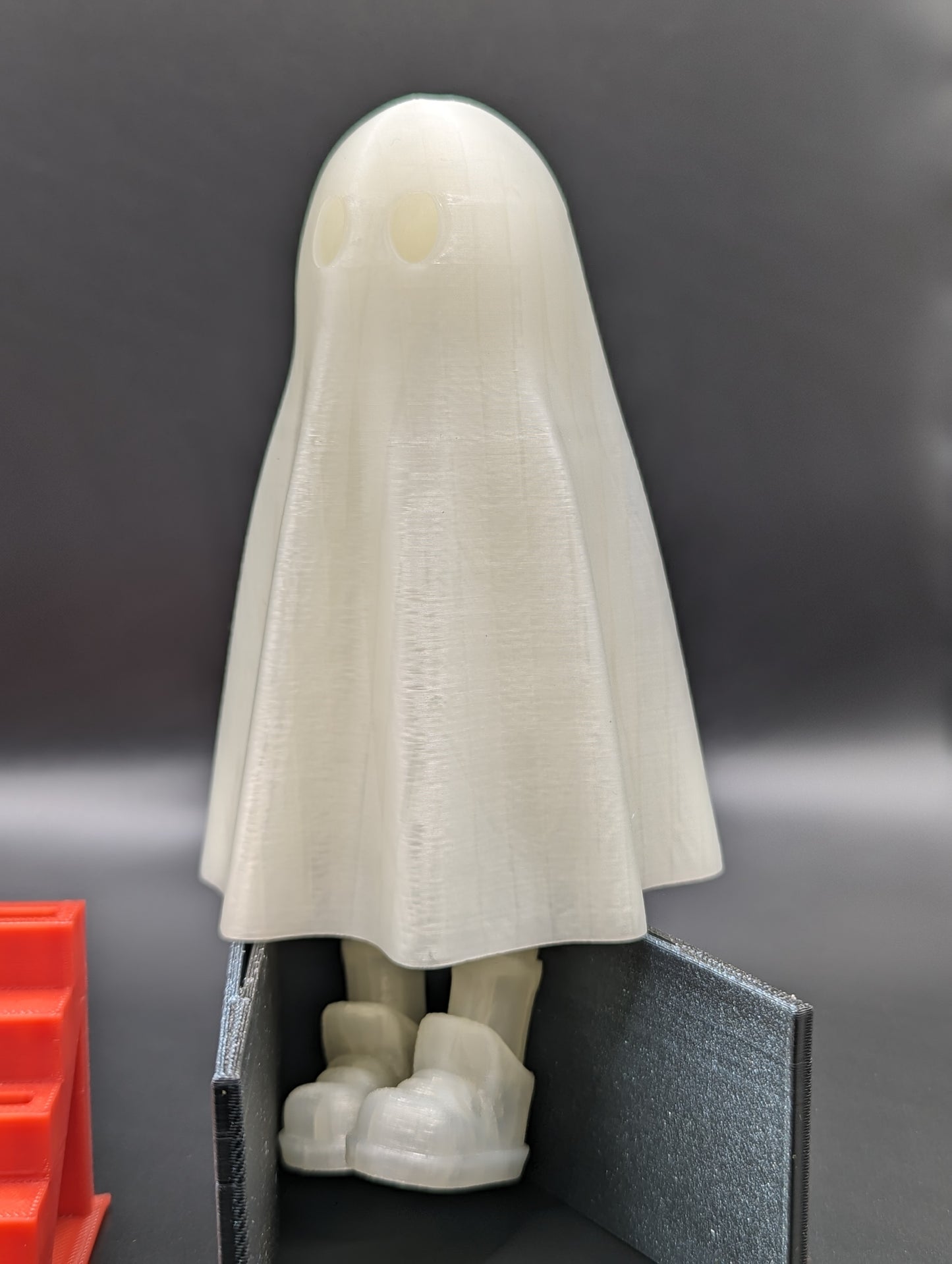 Ghostly Giggle - The Ghost with Articulating Feet